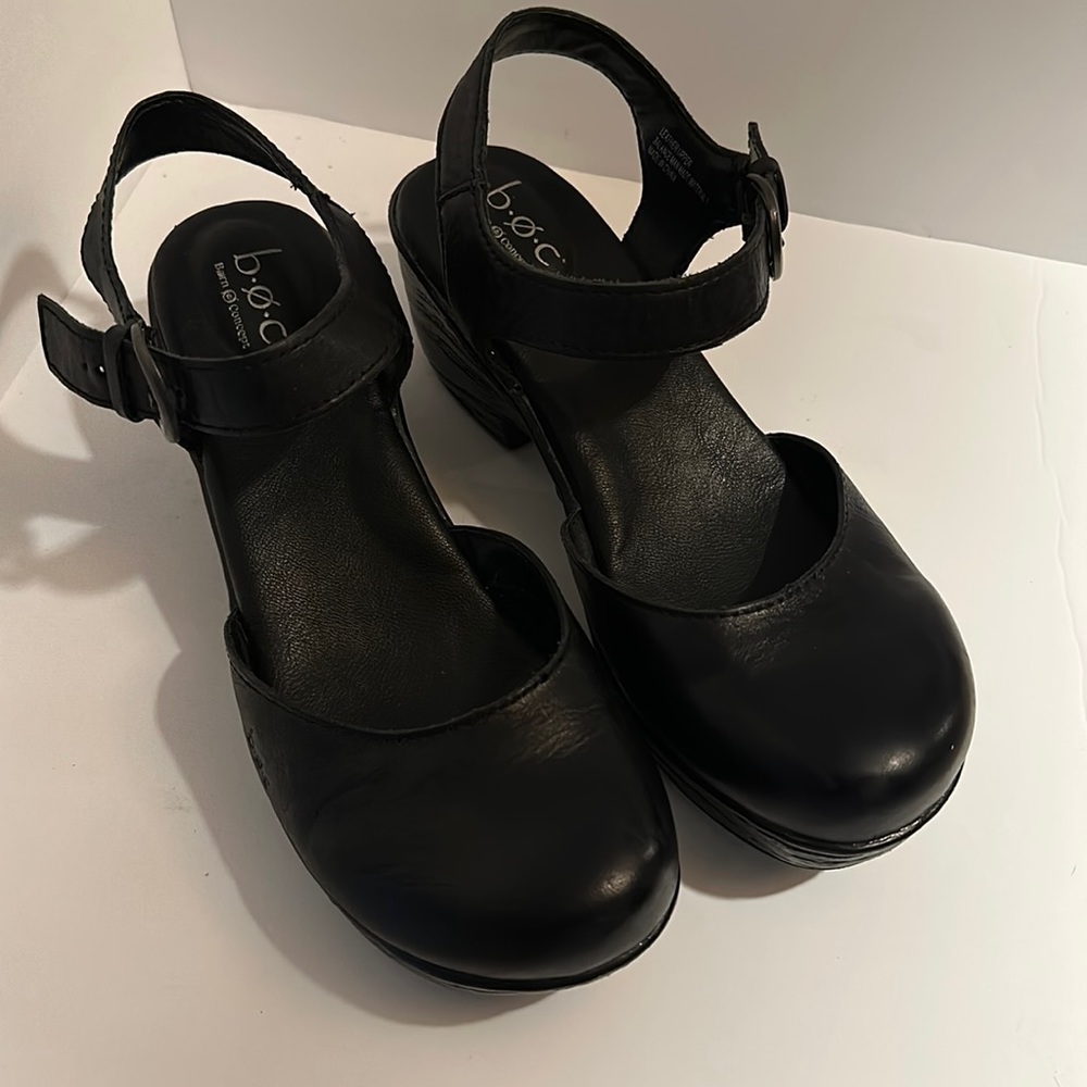 b.o.c. Levina Mid-Heel Clog/Sandal, leather upper, great condition size 8